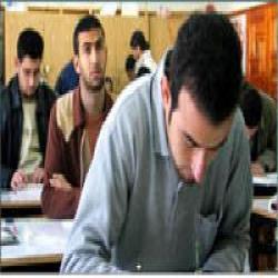 الطلبة العاملون بغزة.. للدراسة حقوق أخرى !!